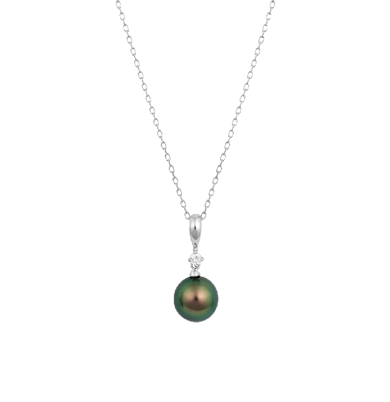 Sabel Collection White Gold Black Pearl and Diamond Pendant