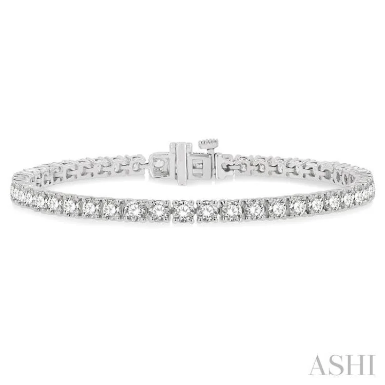 7 ctw Round Cut Diamond Tennis Bracelet in 14K White Gold